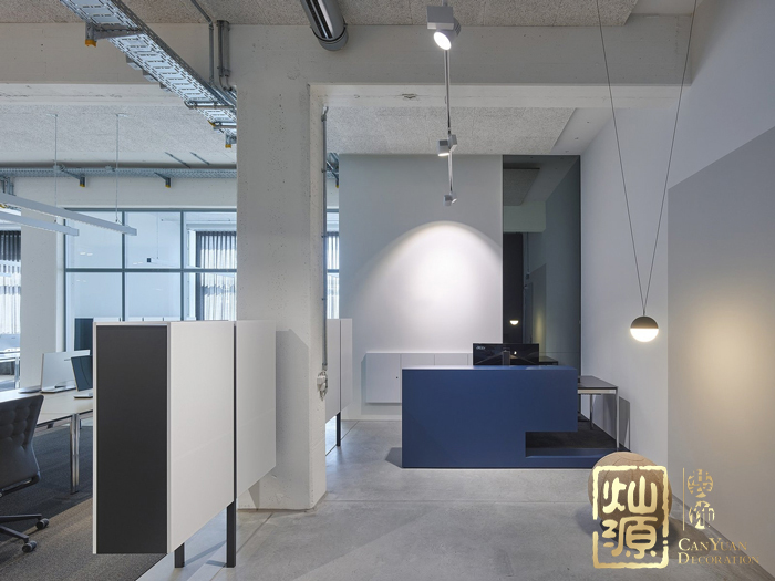 小型網(wǎng)絡公司時尚科技辦公室裝修設計案例