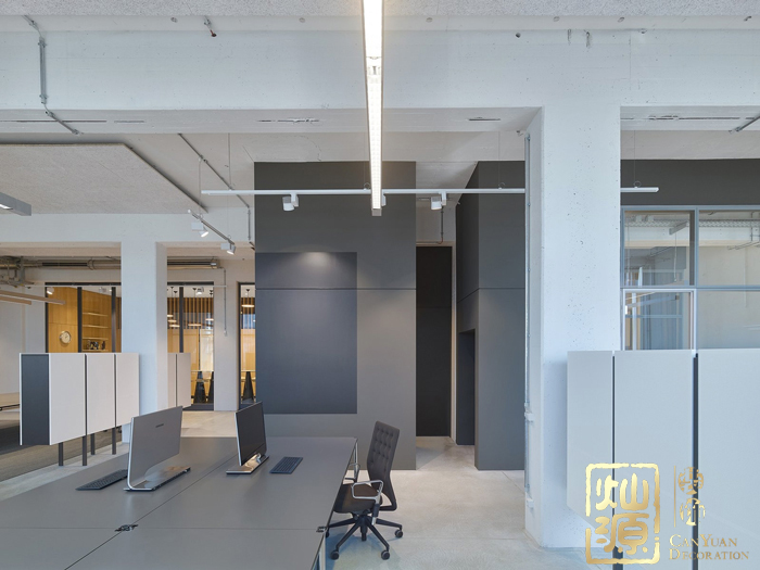 小型網(wǎng)絡公司時尚科技辦公室裝修設計案例